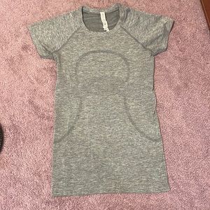 Grey lulu lemon tshirt